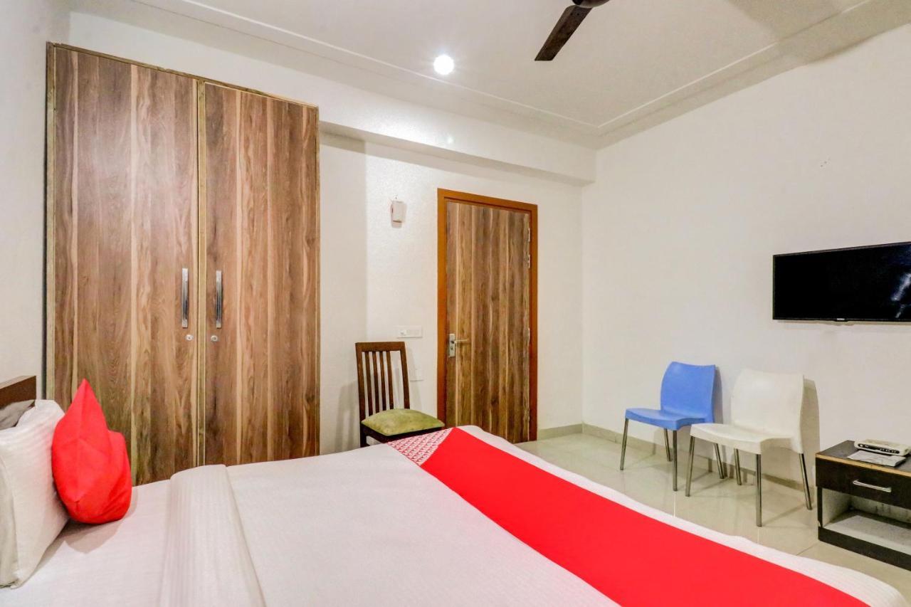 Oyo 71597 The Shivaay Residency Hotel Gurgaon Exterior photo