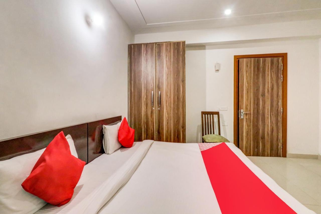Oyo 71597 The Shivaay Residency Hotel Gurgaon Exterior photo